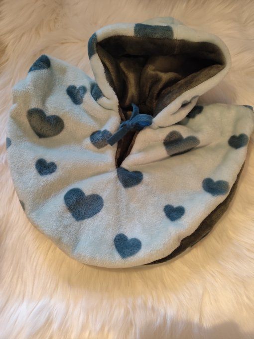 cape ,couverture de cosy réversible, verte avec des coeurs verts foncé